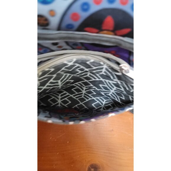 Amani Ya JUU Handcrafted Gray & White Crossbody Bag With Geometric Print Size s - Picture 4 of 8